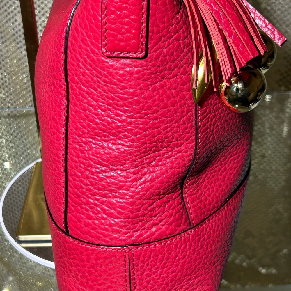 Kate Spade NY Red Pebbled Leather Hobo Bag w/Gold Keychain 15” x 11” x 3” EUC - Picture 5 of 14